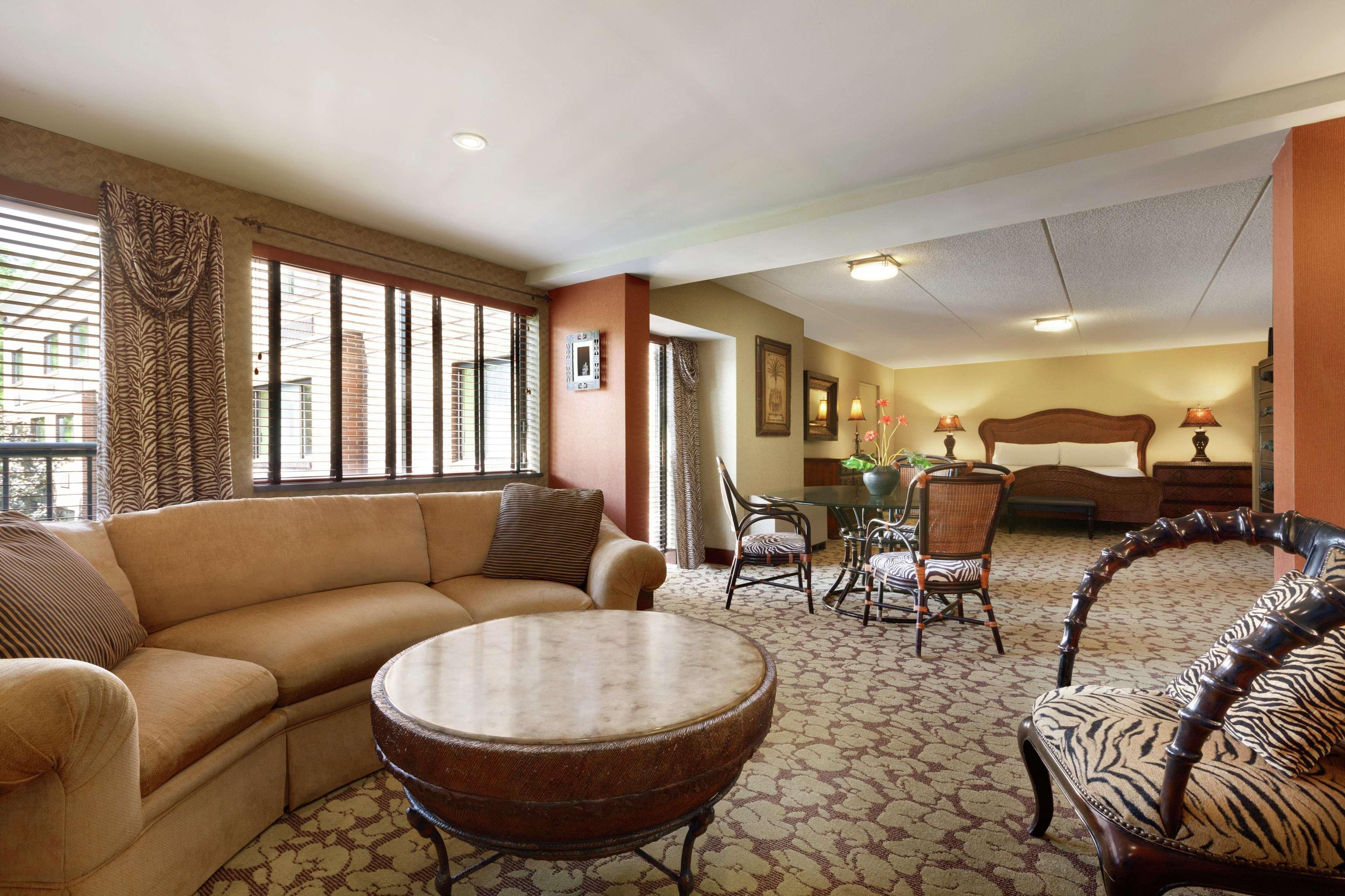Hilton Garden Inn Rochester/Pittsford Bushnell Basin Exterior foto