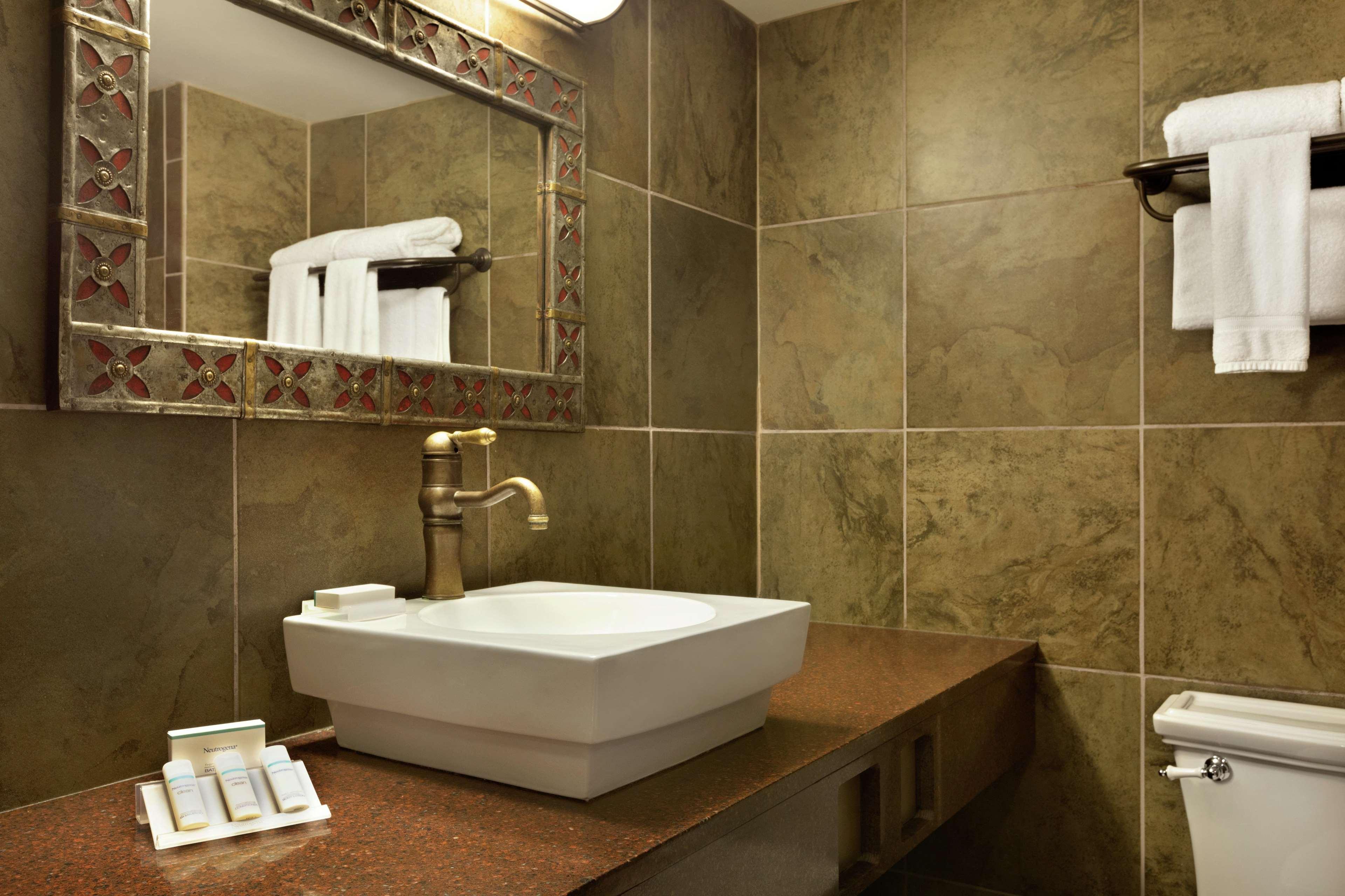 Hilton Garden Inn Rochester/Pittsford Bushnell Basin Exterior foto