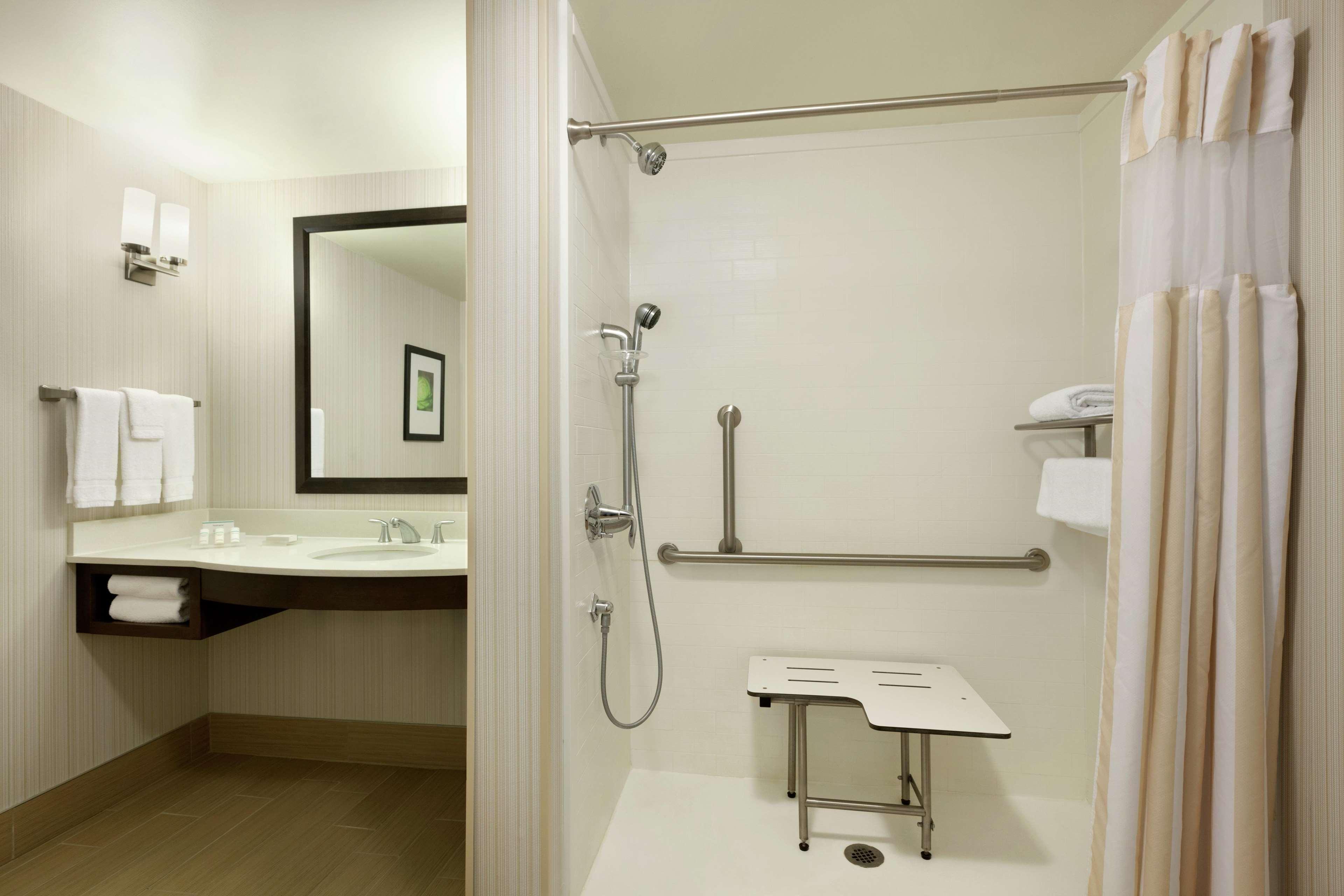 Hilton Garden Inn Rochester/Pittsford Bushnell Basin Exterior foto